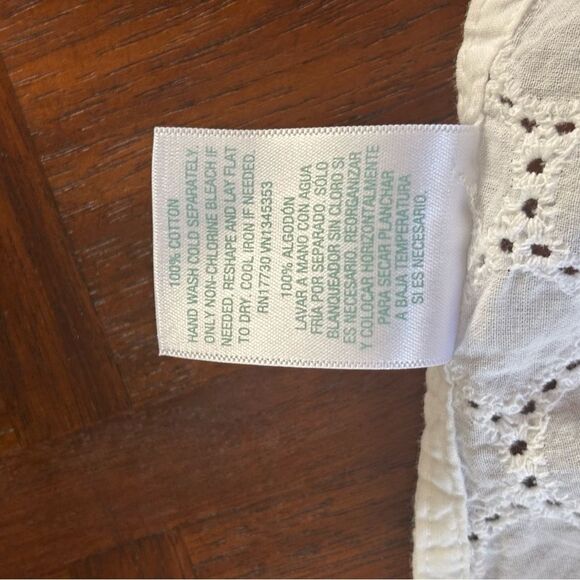 Kona Sol White Eyelet Swim Cover-Up. Size S/M - Picture 4 of 6